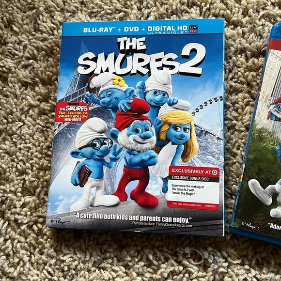 LIKE BRAND NEW The Smurfs/The Smurfs 2 Target Exclusive Blu-Ray Bundle! - Picture 2 of 5